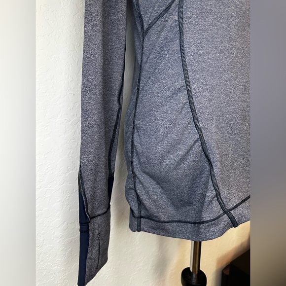 Lululemon Criss Cross Quarter Zip Pullover Size 10 Gray Heathered Blue Trim - Picture 4 of 9